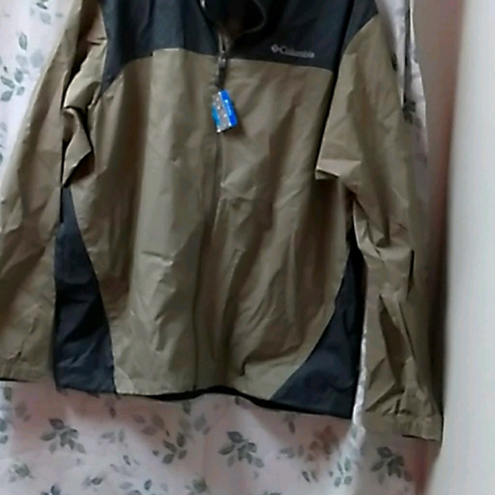 Columbia windbreaker